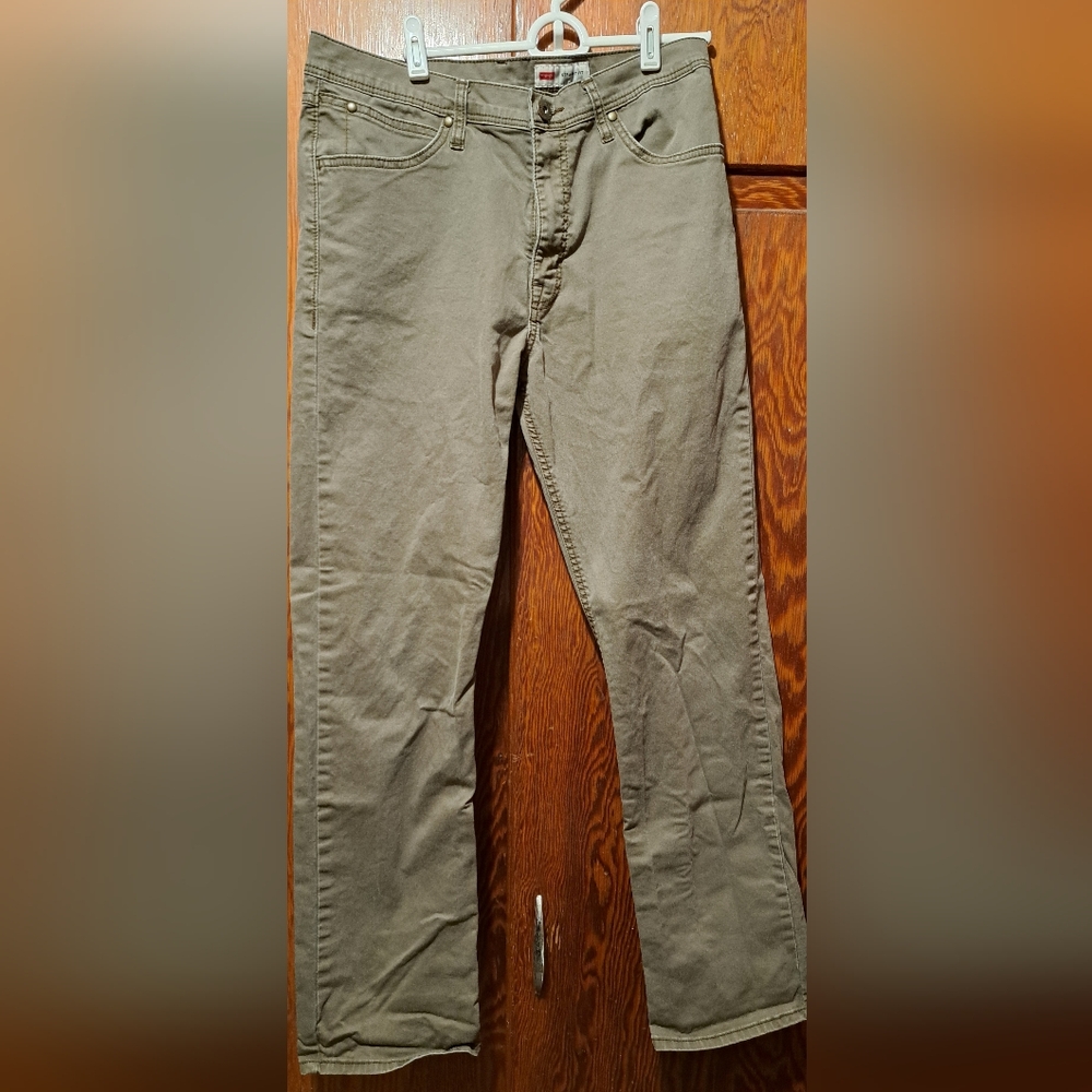 Wrangler  Straight Fit Pants